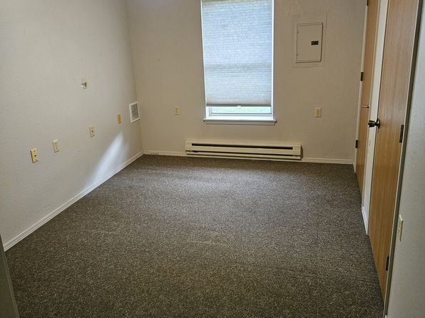 314 Hutchinson St #8