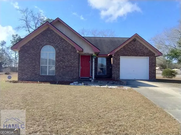 1242 Dharahn Dr, Hinesville, GA 31313