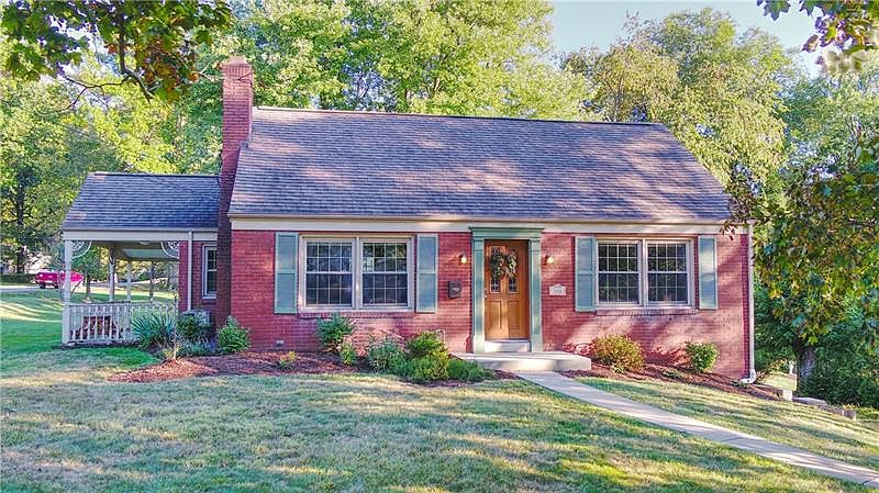 1st image of 3501 Thornwood Dr