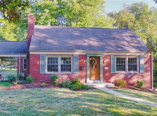 3501 Thornwood Dr, Bethel Park, PA 15102