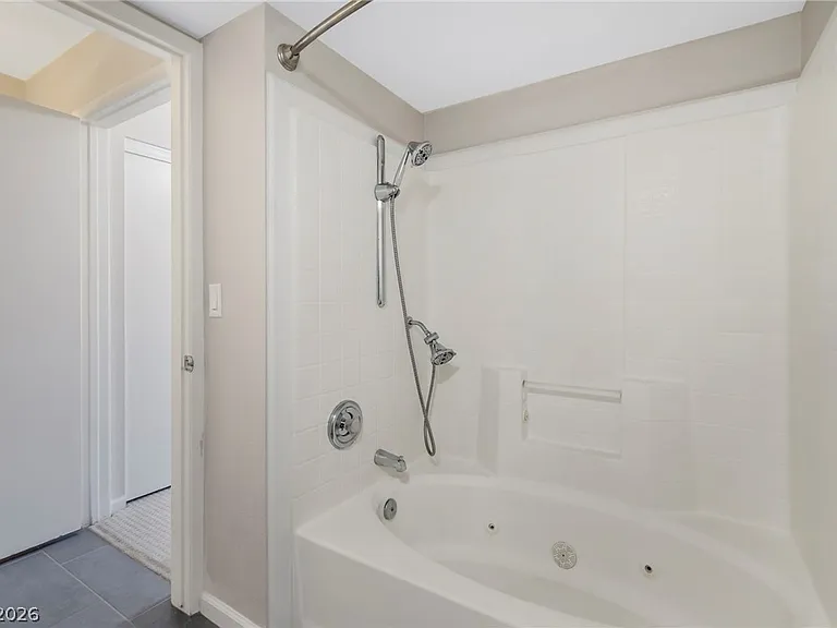 8070 W Russell Rd #2006 — Photo 16