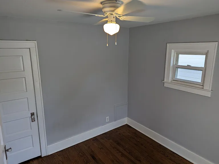 612 Louis Ave — Photo 15