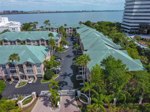 2305 Bay Club Cir #2305, Tampa, FL 33607