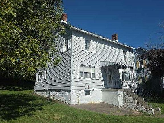 3rd image of 102 Cambruzzi Hill Rd