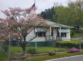 7727 Okey L Patteson Rd, Scarbro, WV 25917