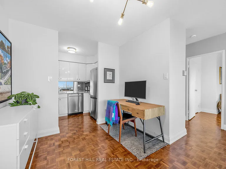 190 Saint George St #1006 — Photo 9