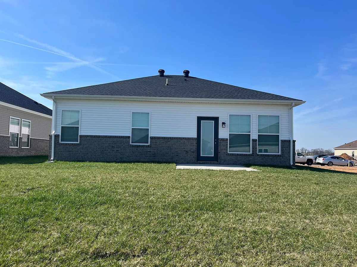 Building Photo - 933 Anise Ln
