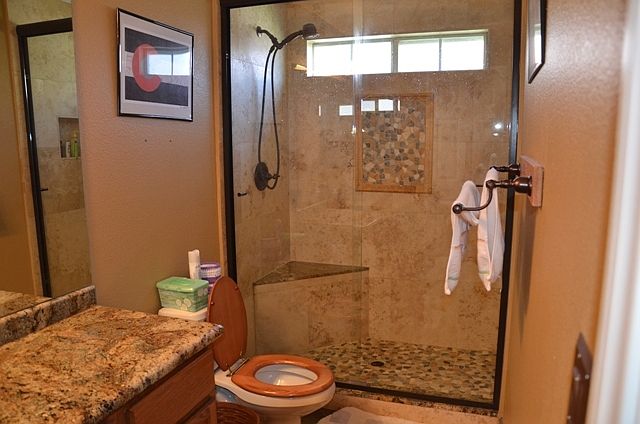 3/4 bath Stone/Glass shower