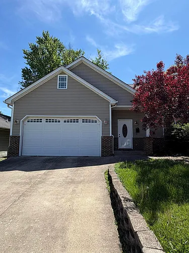 382 Preston Ave Photo 1