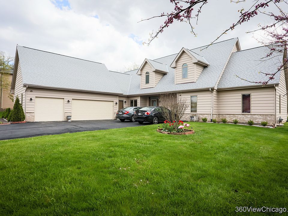 1st image of 154 W Hawthorne Ln