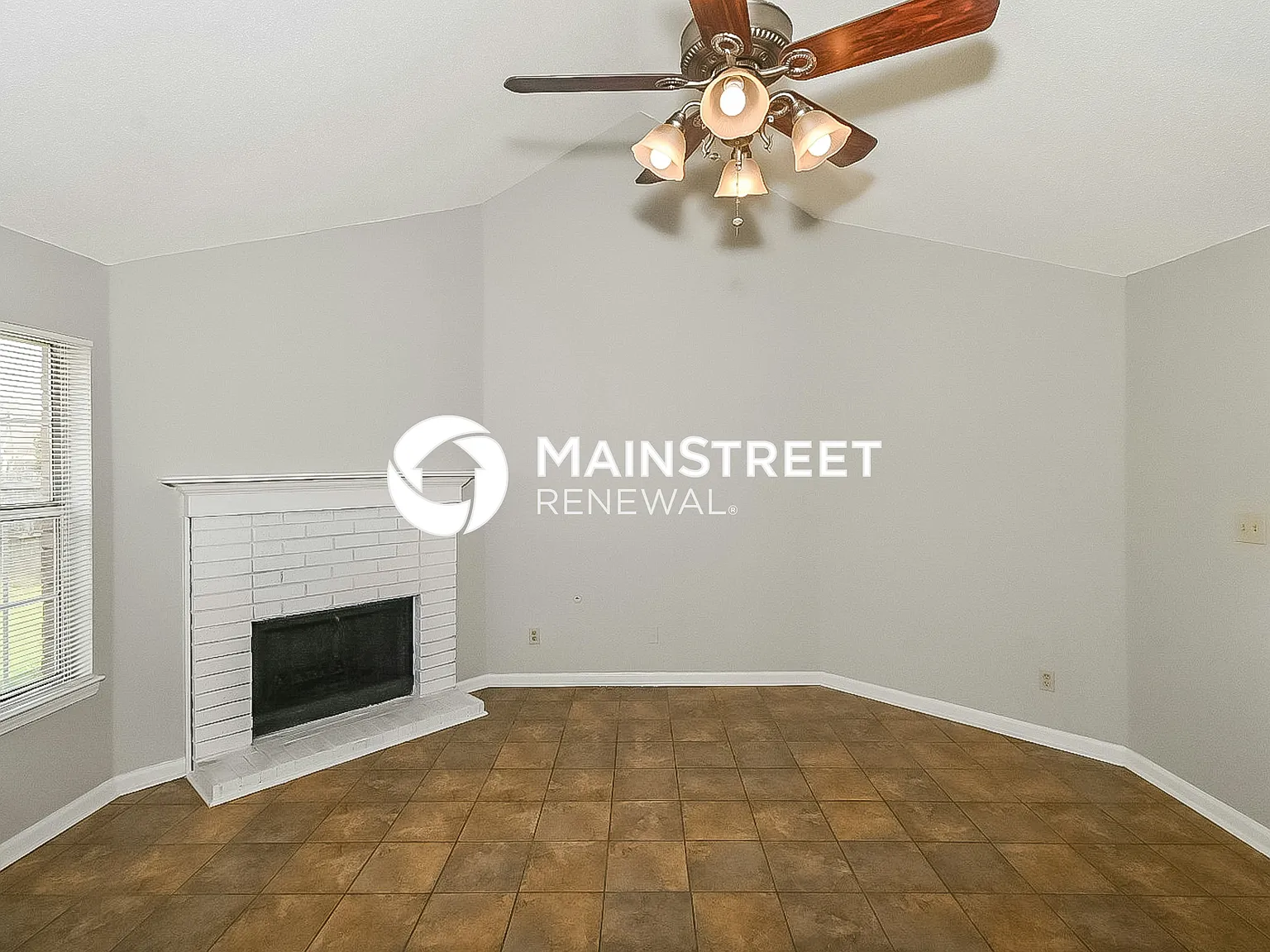 7123 Hampton Dr — Photo 3