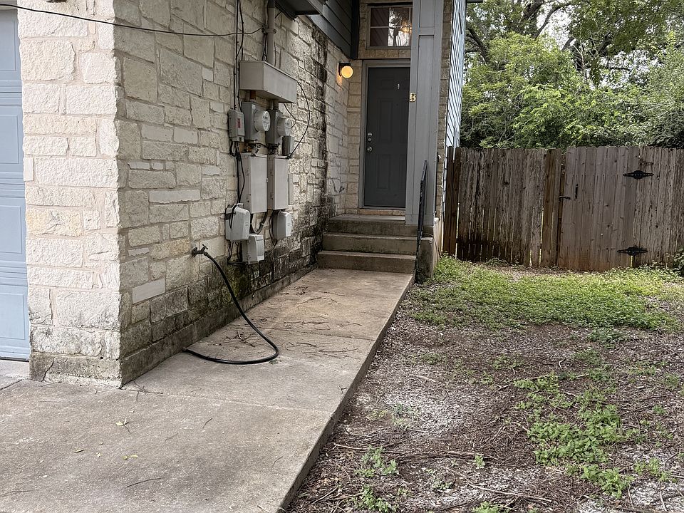 1st image of 1729 Constantino Cir