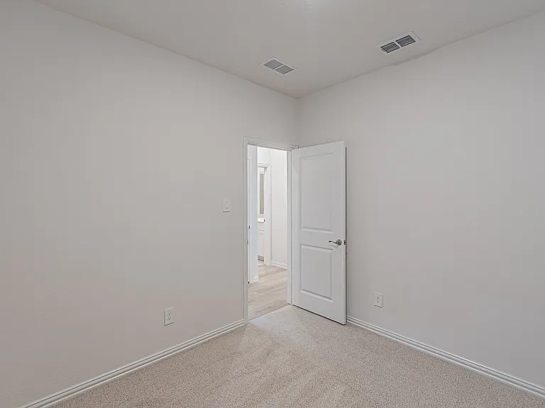 1134 Old Stead Dr — Photo 18