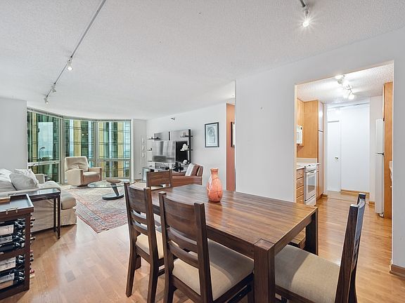 5th image of 195 N Harbor Dr APT 1001