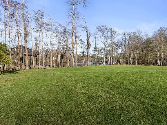 4th image of 123 Riverdale Dr