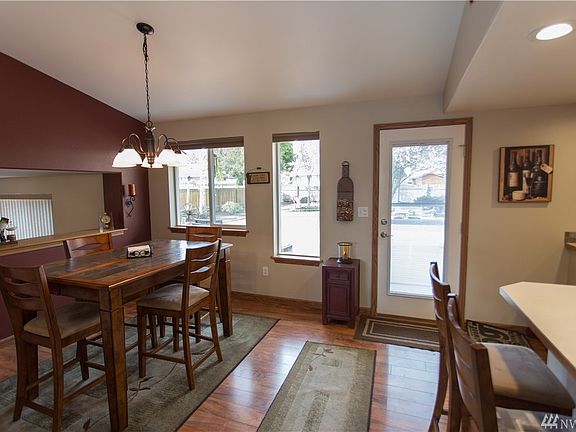5th image of 1113 124th Street Ct E