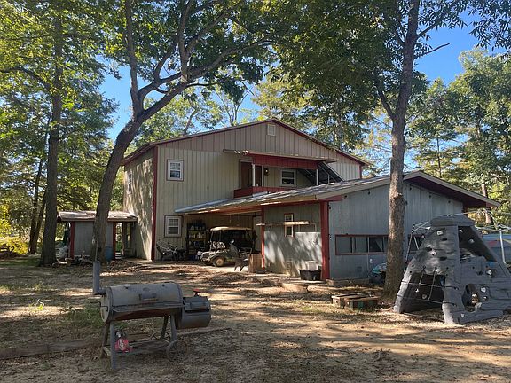 3rd image of 124 River Ln