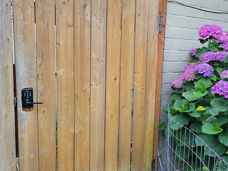 5032 35th Ave SW — Photo 6
