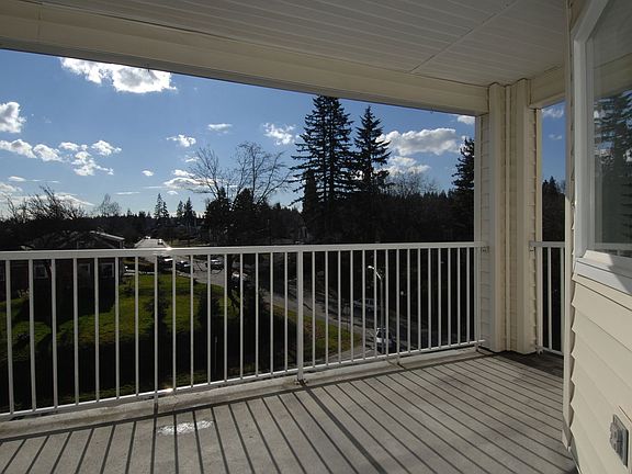 3rd image of 1318 37th St Unit 1408