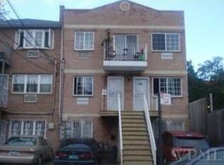 1458 Hicks St, Bronx, NY 10469