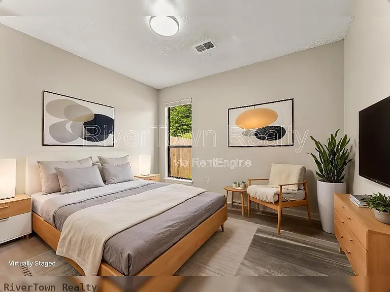 4585 Berrypick Ln S — Photo 6