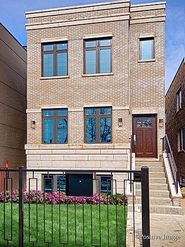 1st image of 2637 W Medill Ave