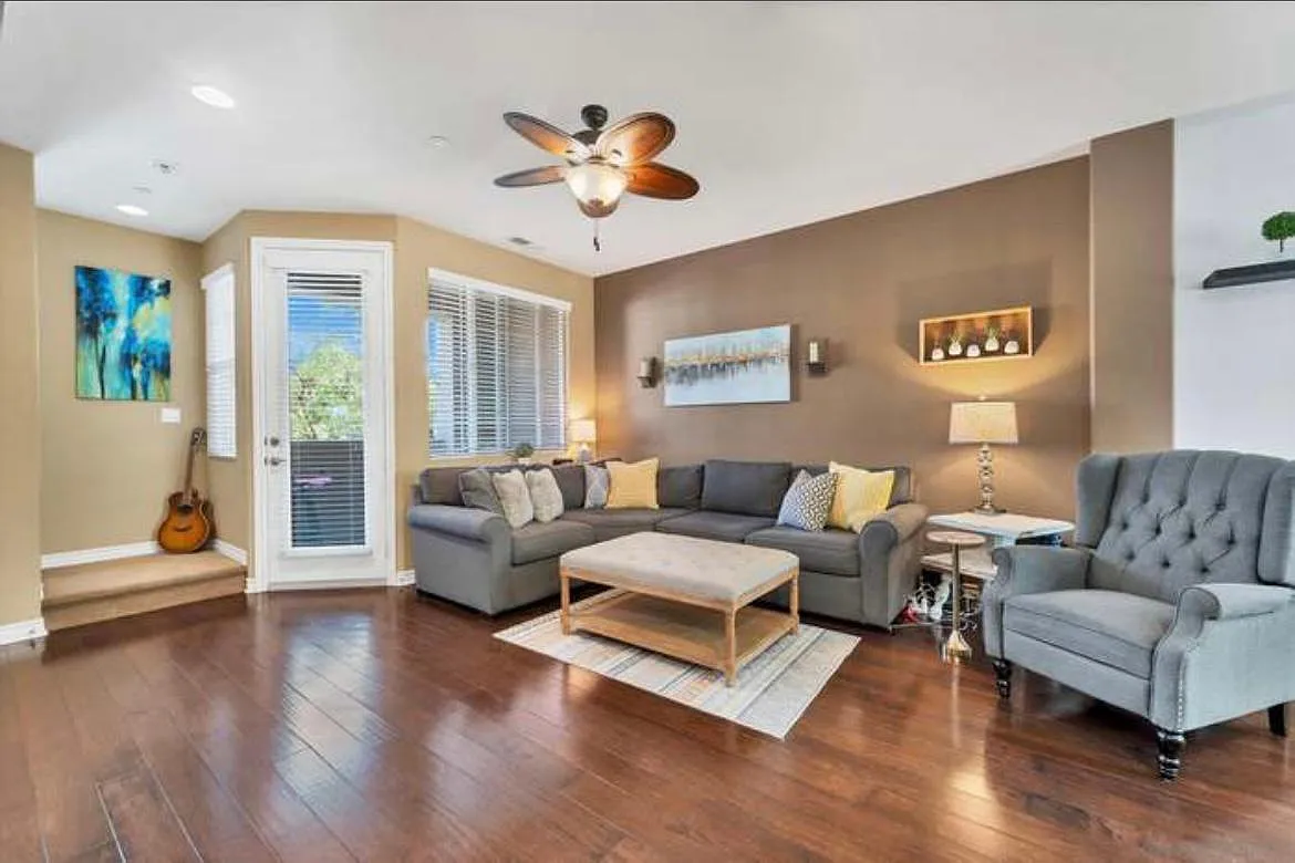 3 bed, 2.5 bath, 1428 sqft, $3,800 — Photo 3