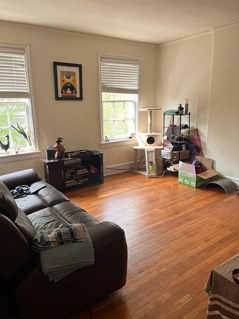 1st image of 3228 Stuart Ave APT 10
