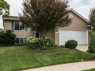 5688 51st St NW, Rochester, MN 55901