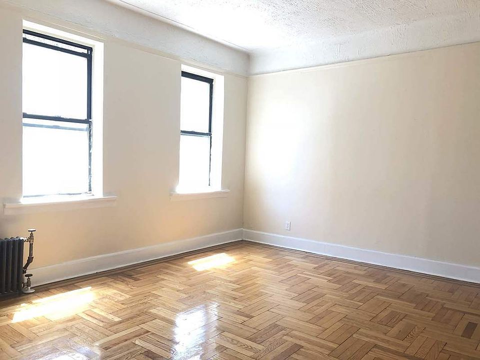 1st image of 2111 Beekman Pl APT 2B