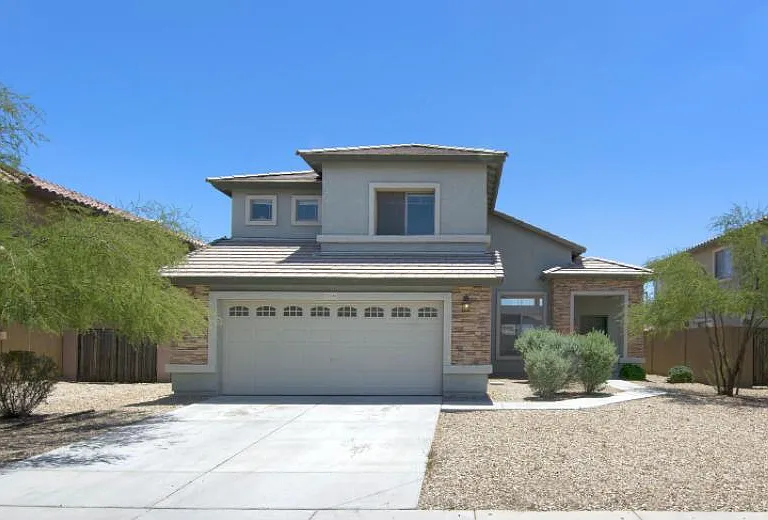 25741 W Hess Ave — Photo 1