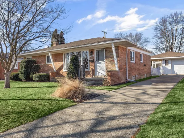 32837 Grinsell Dr, Warren, MI 48092