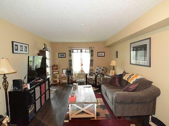 5th image of 223 Kelloway Cres Unit 223