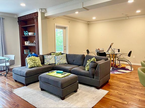 5th image of 301 W G St Unit 304