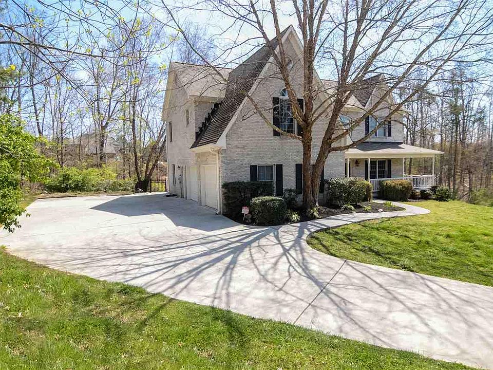 1st image of 740 Valley Hill Ln