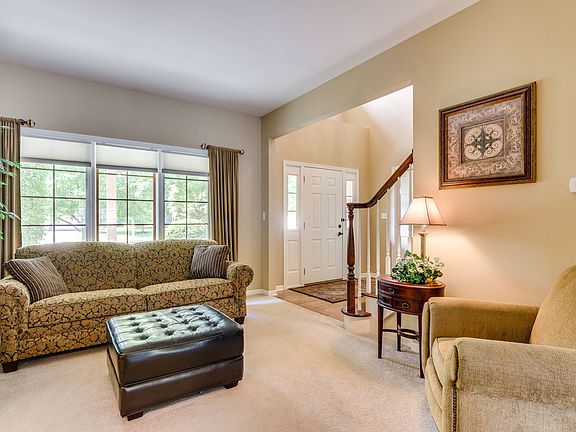 4th image of 24156 Cabernet Ln