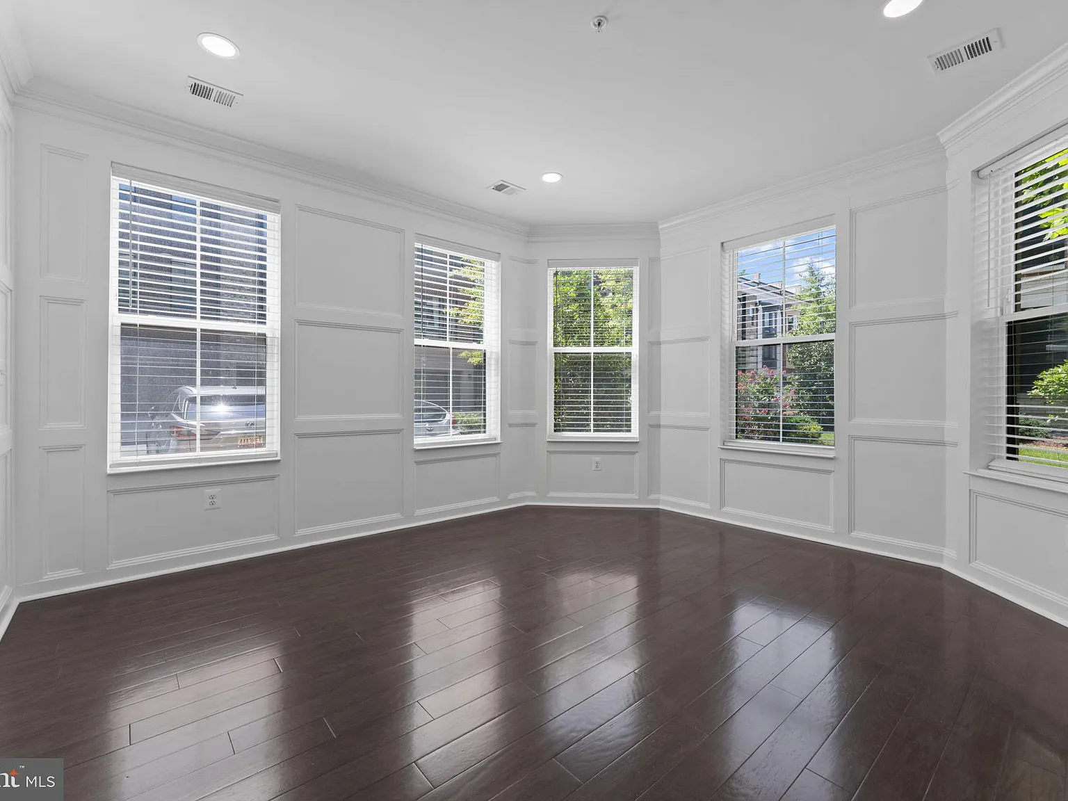Potomac Overlook Condo — Photo 4