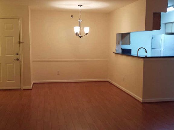 4th image of 3307 Wyndham Cres #4157