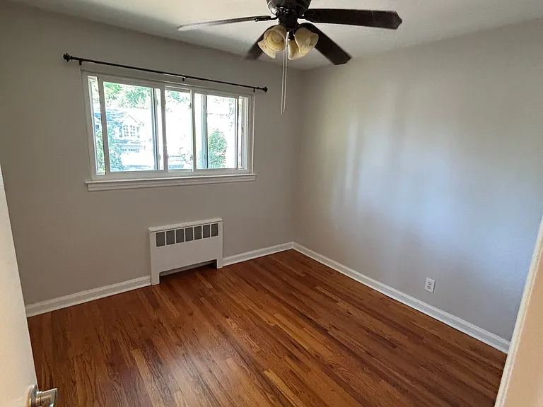 16 Spruce Pl — Photo 11