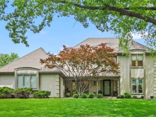 4716 W 112th Ter, Leawood, KS 66211