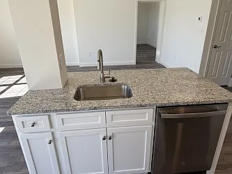 Flying Hills Apartments — Photo 45
