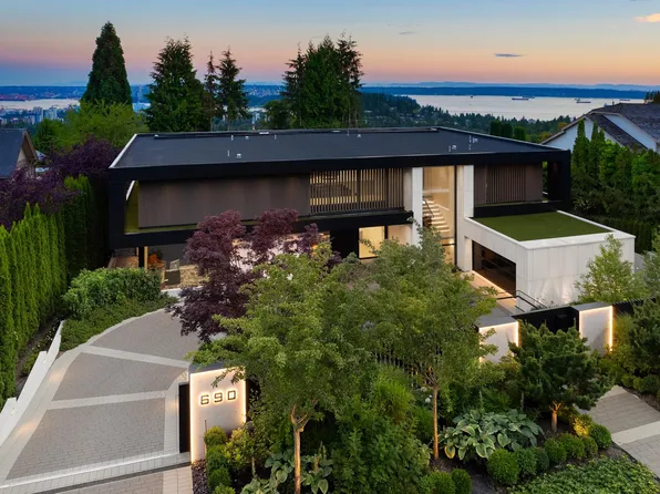 690 Knockmaroon Rd, West Vancouver, BC V7S 1R6