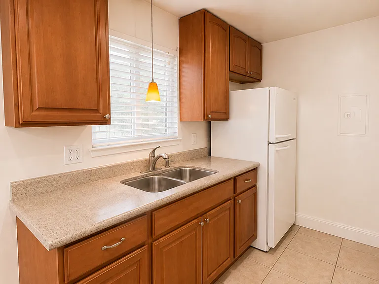 1594 Morgan Ln #A — Photo 15
