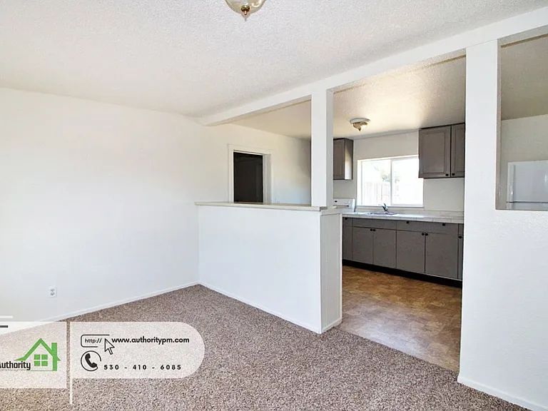 5410 Happy Valley Rd #2 — Photo 4