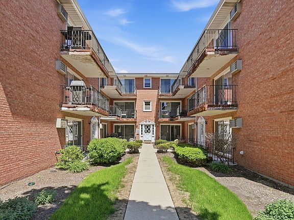 4th image of 6535 N Northwest Hwy APT 1F