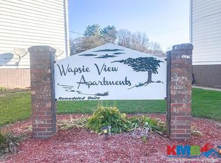 200 Cemetery Rd APT 5, Anamosa, IA 52205