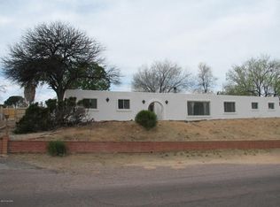 210 E Silverwood Ln, Benson, AZ 85602