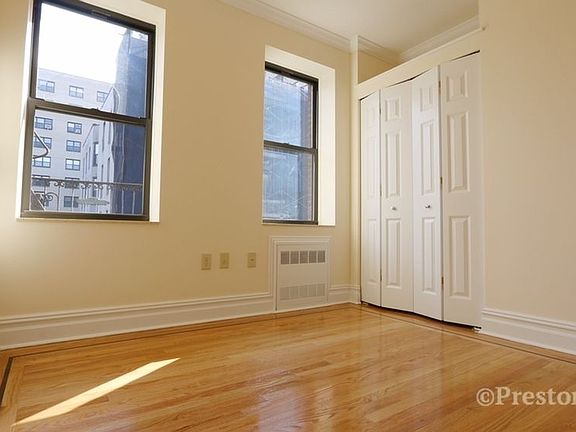 5th image of 209 E 29th St APT 19