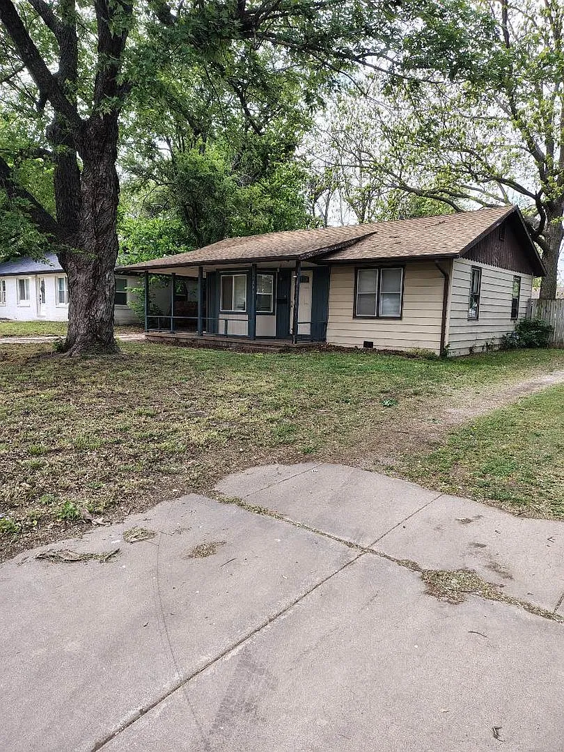 **Available Now...Never Have to Move Again! Don't Miss OutThis Home Will Go Fast — Photo 2