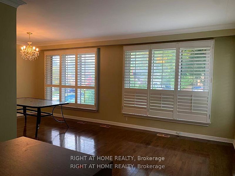 Toronto House for rent - 4 Bedrooms — photo 6